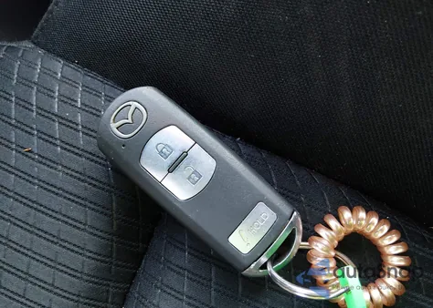 2015 Mazda Cx-5 Touring z USA, uszkodzony, nr VIN JM3KE4CY6F0447421